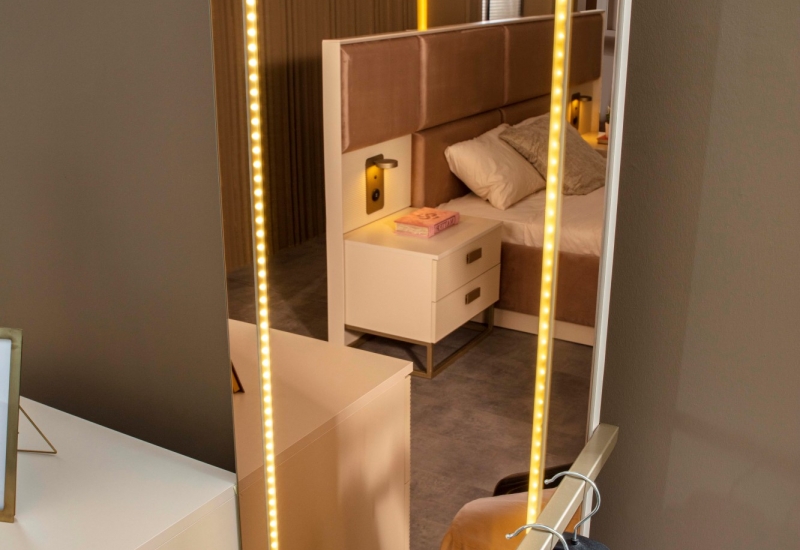 <p>LUNA YATAK ODASI</p>
