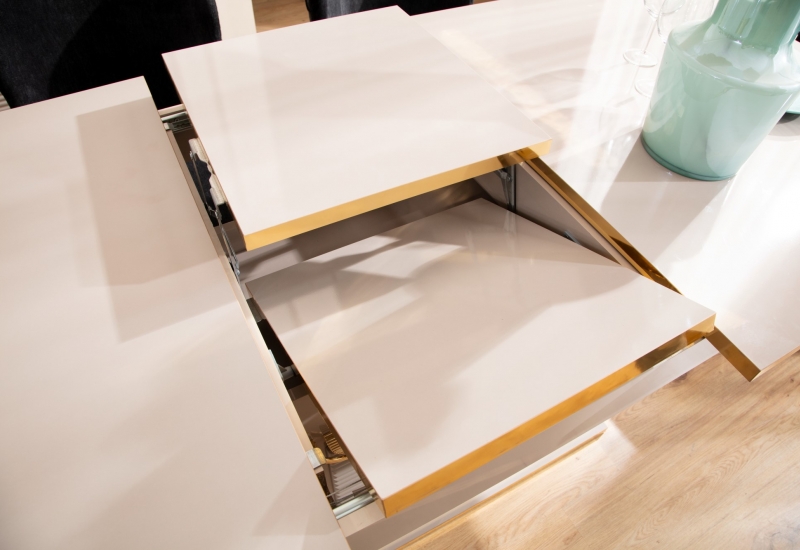 <p>ARYA YEMEK ODASI</p>
