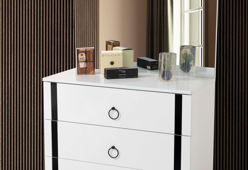 <p>İNCİ YATAK ODASI</p>
