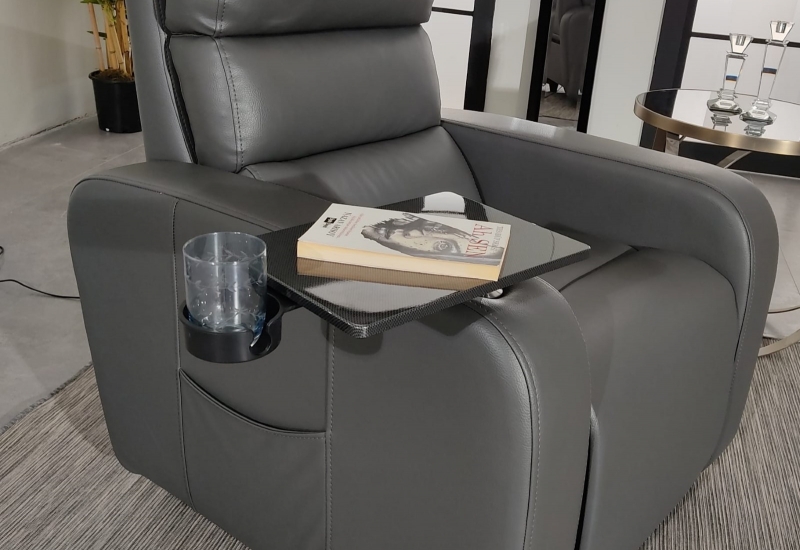 <p>MARİ TABLALI TEKLİ MASAJLI KOLTUK</p>
